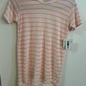 NWT LuLuRoe Gracie Top size 10.
